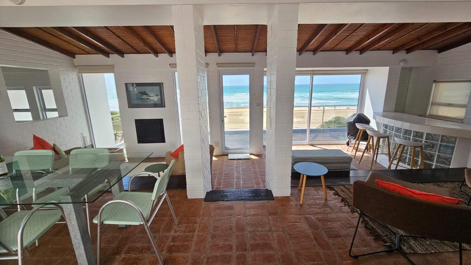 To Let 4 Bedroom Property for Rent in Jeffreys Bay Central Eastern Cape